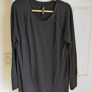 black tunic 90 degree by reflex long sleeve sweatshirt size XL